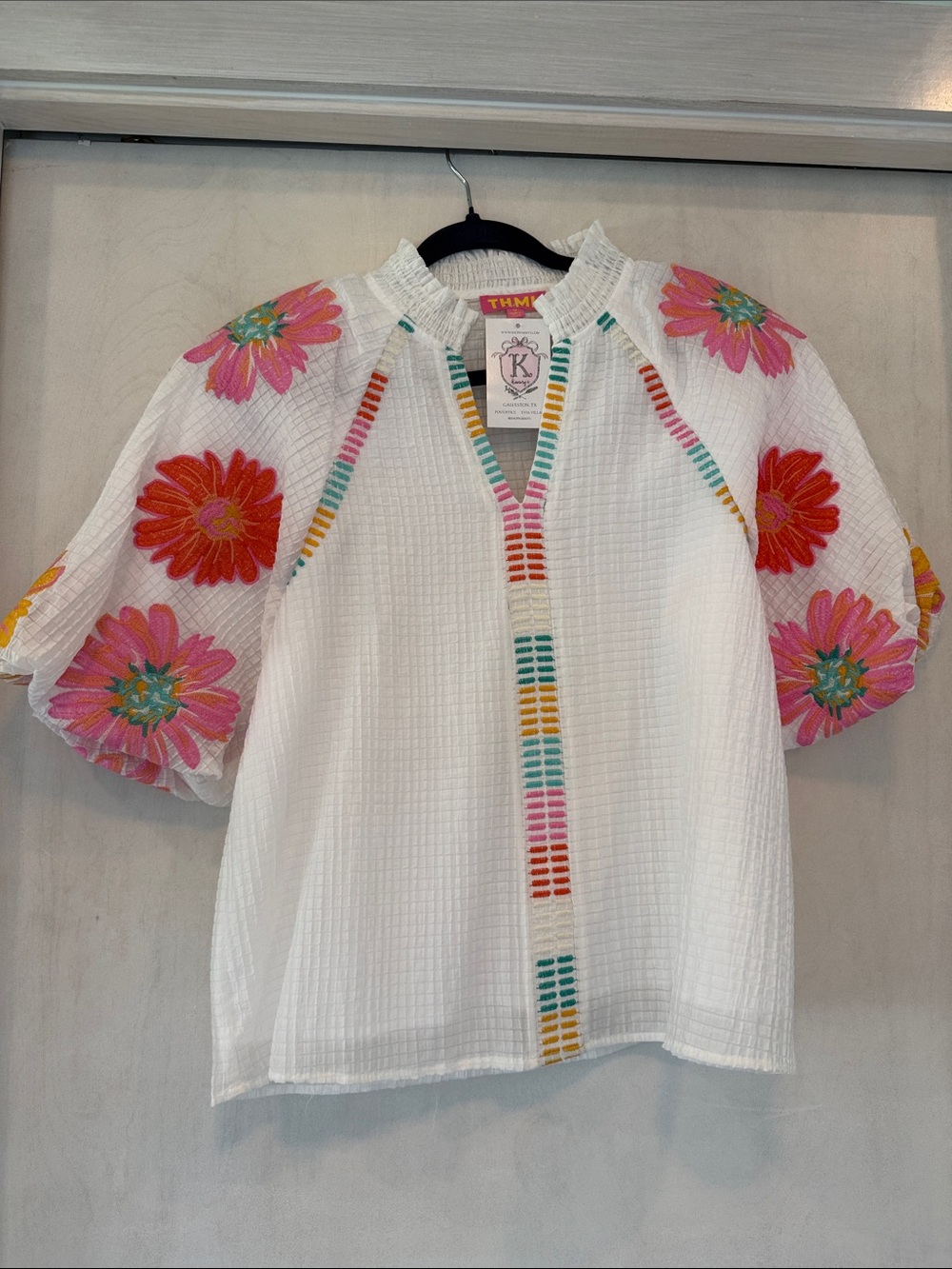 THML White Embroidered Floral Sleeve Peasant Top. NWT Size Medium